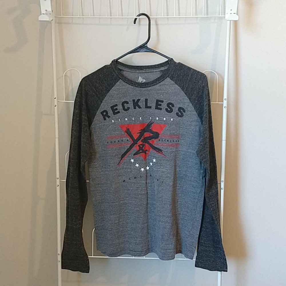 Long sleeve tee